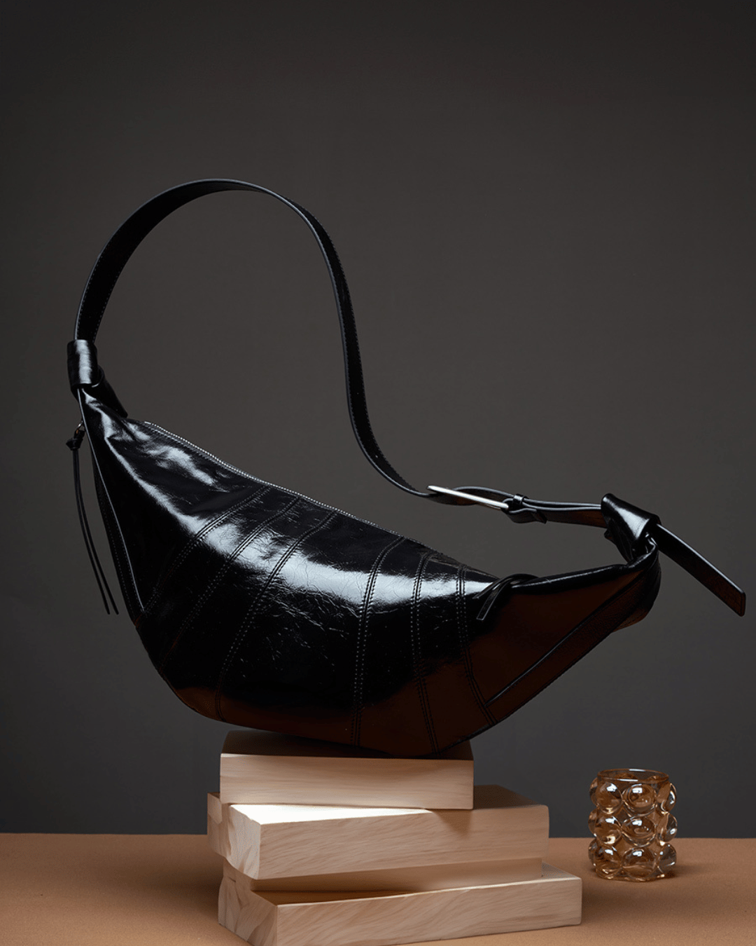 Avellie Banana Curve Lux Leather bag | For everyday use and elegance