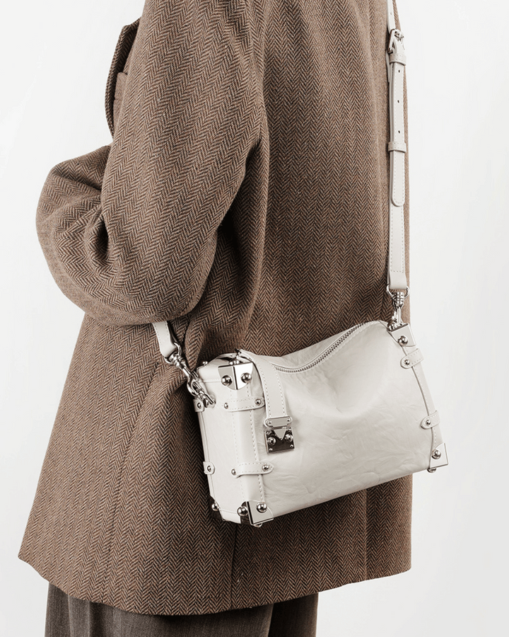 Avellie Silvery Edge wrinkled leather bag | Elegant and original design