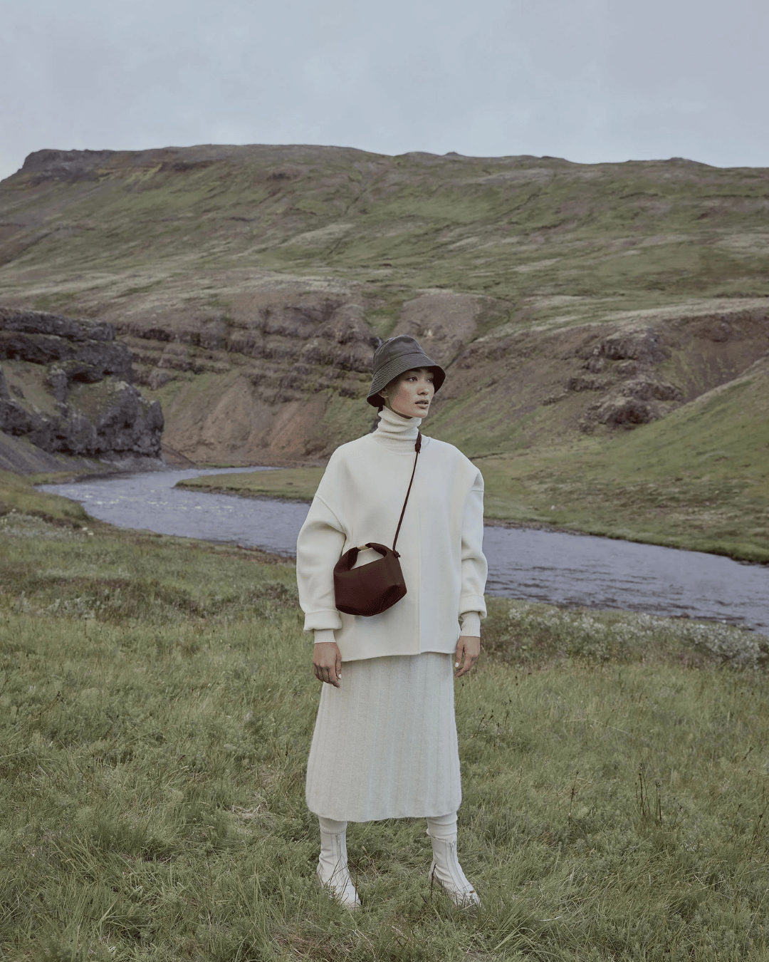 Avellie Poléne Bren Leather Bag | Elegant and Functional Everyday Accessory