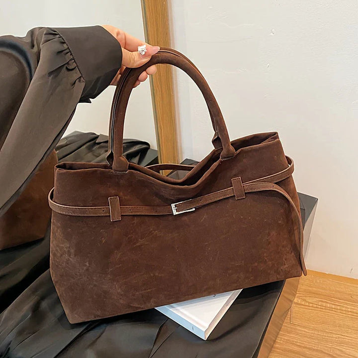 Avellie Elegant bag with vintage suede belt