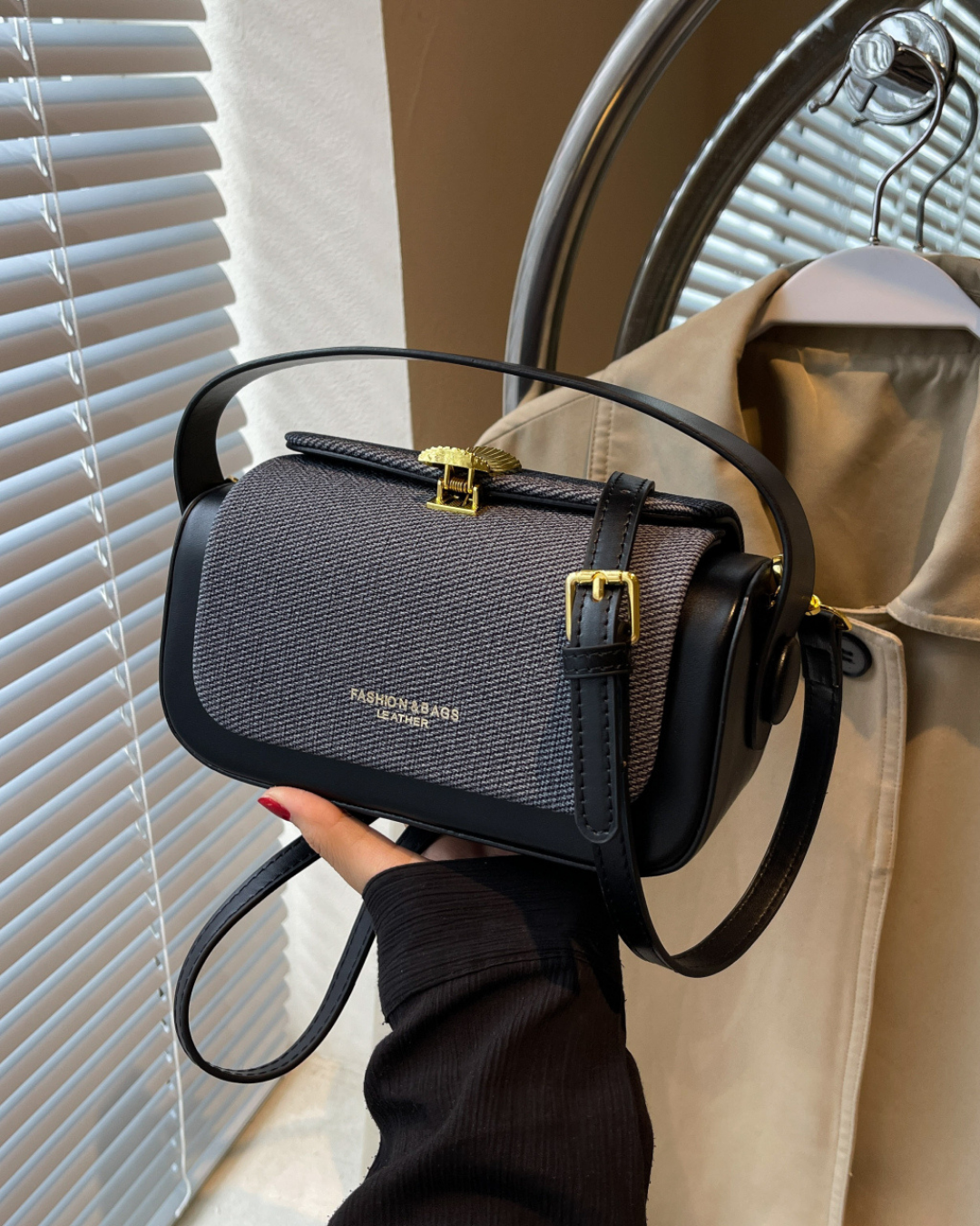 Avellie Retro II shoulder bag with coloured fabric flap | Elegant and functional design