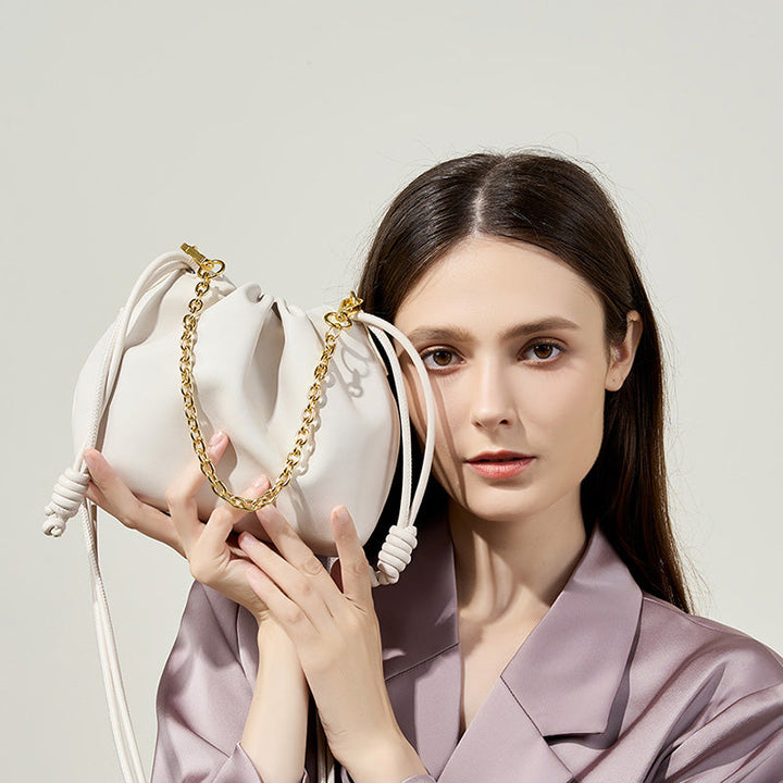 Avellie Soft leather bag with pleats | Refined elegance with golden chain details