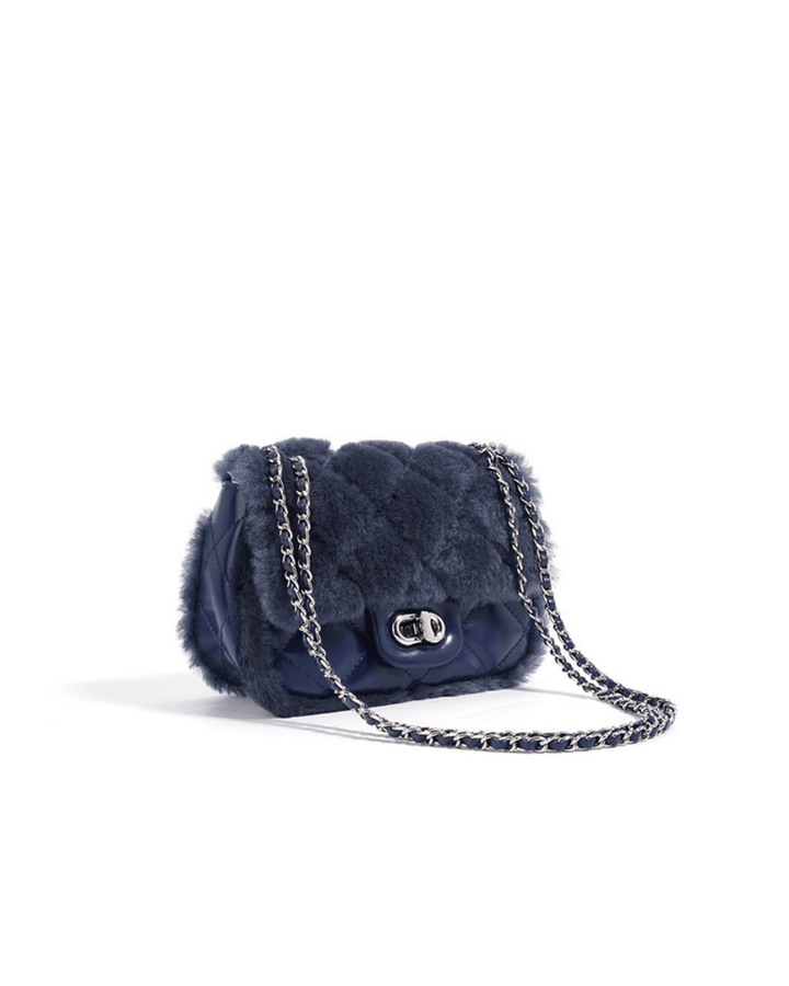 Avellie Elegant leather shoulder bag | Modern and functional elegance