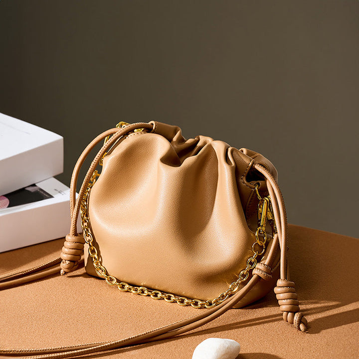 Avellie Soft leather bag with pleats | Refined elegance with golden chain details