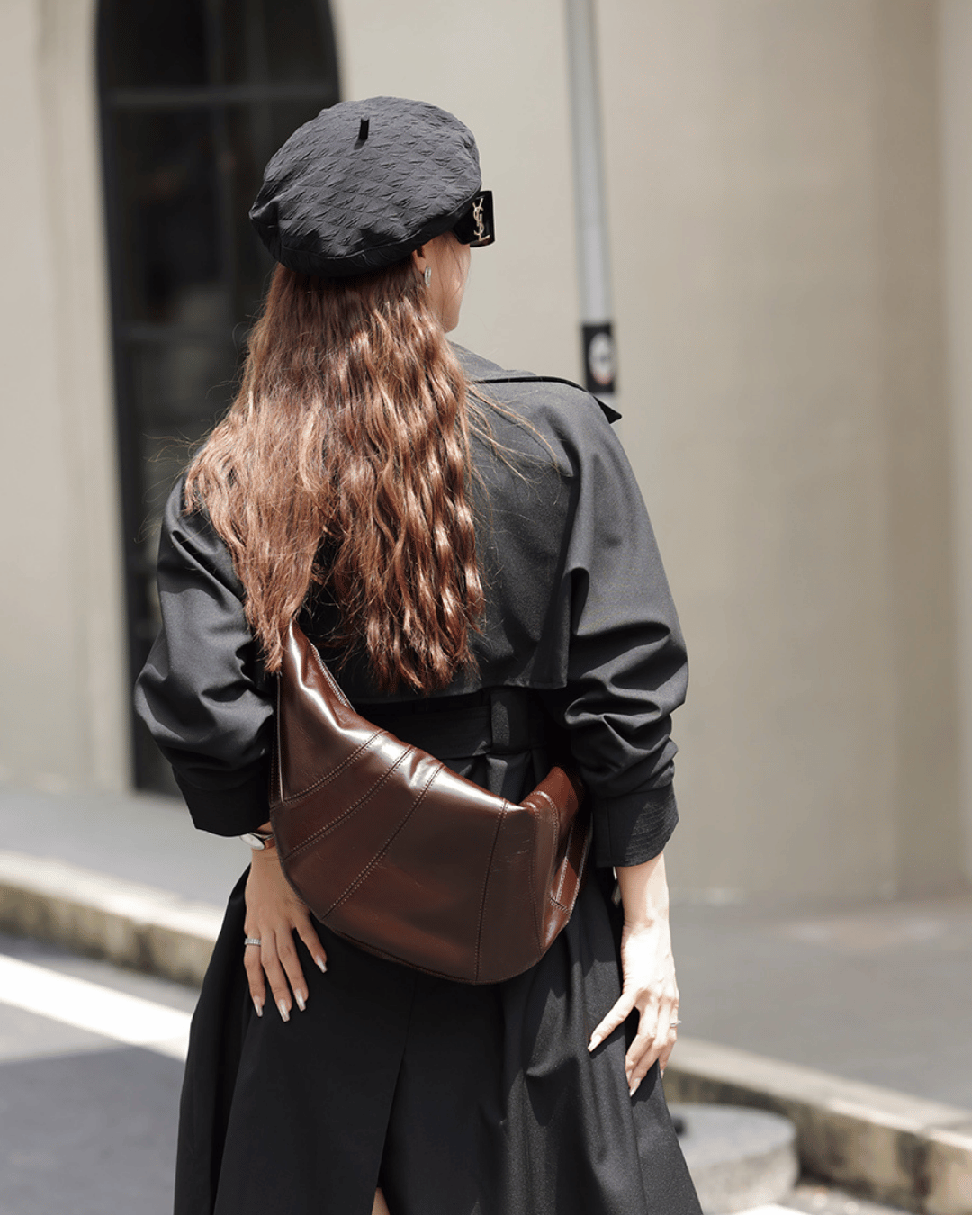 Avellie Banana Curve Lux Leather bag | For everyday use and elegance