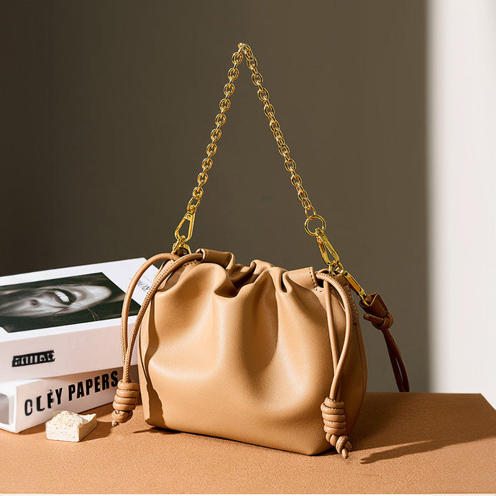 Avellie Soft leather bag with pleats | Refined elegance with golden chain details