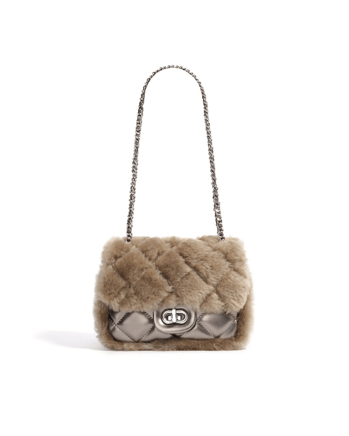 Avellie Elegant leather shoulder bag | Modern and functional elegance