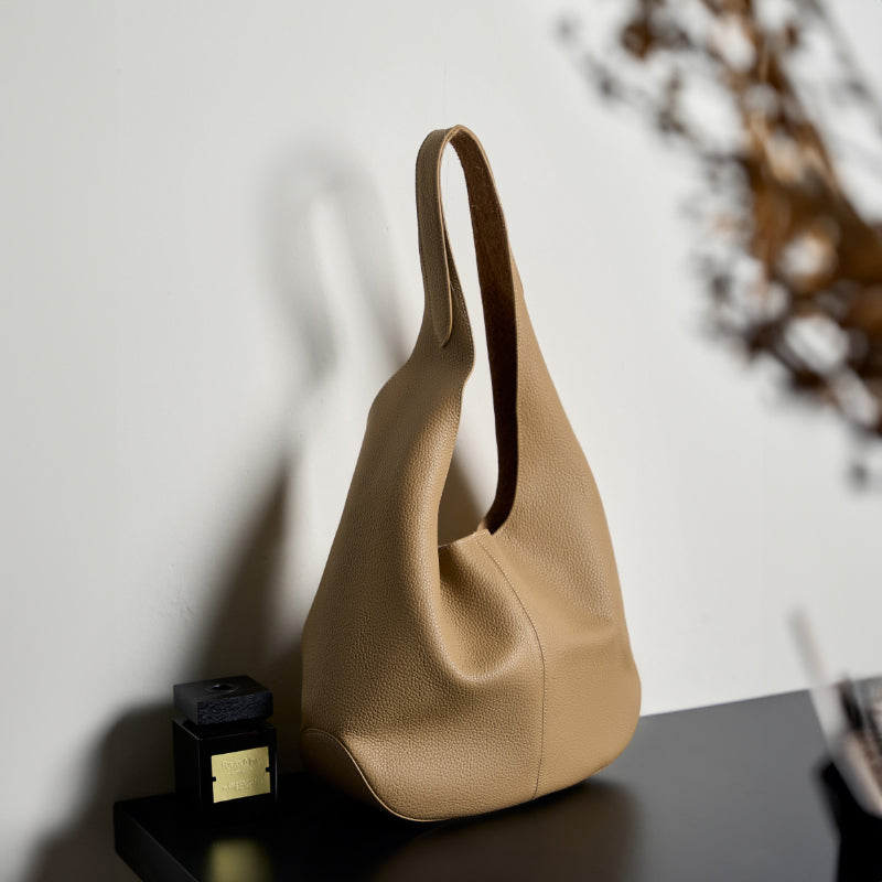 Avellie Bovina Softline Shoulder Bag | Lightweight and elegant design