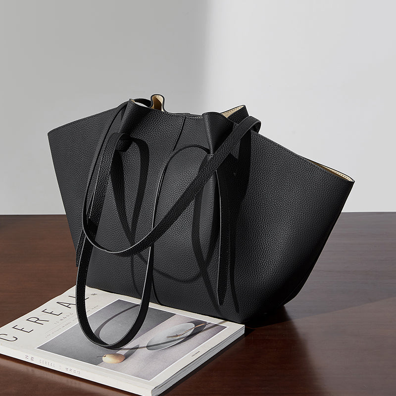 Avellie Glamour Jour Tote | Spacious design, everyday luxury elegance