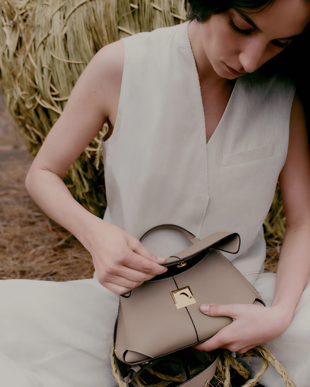 Avellie Handbag and Shoulder Bag with Flap Polène Mokki Belle | Elegant and Versatile