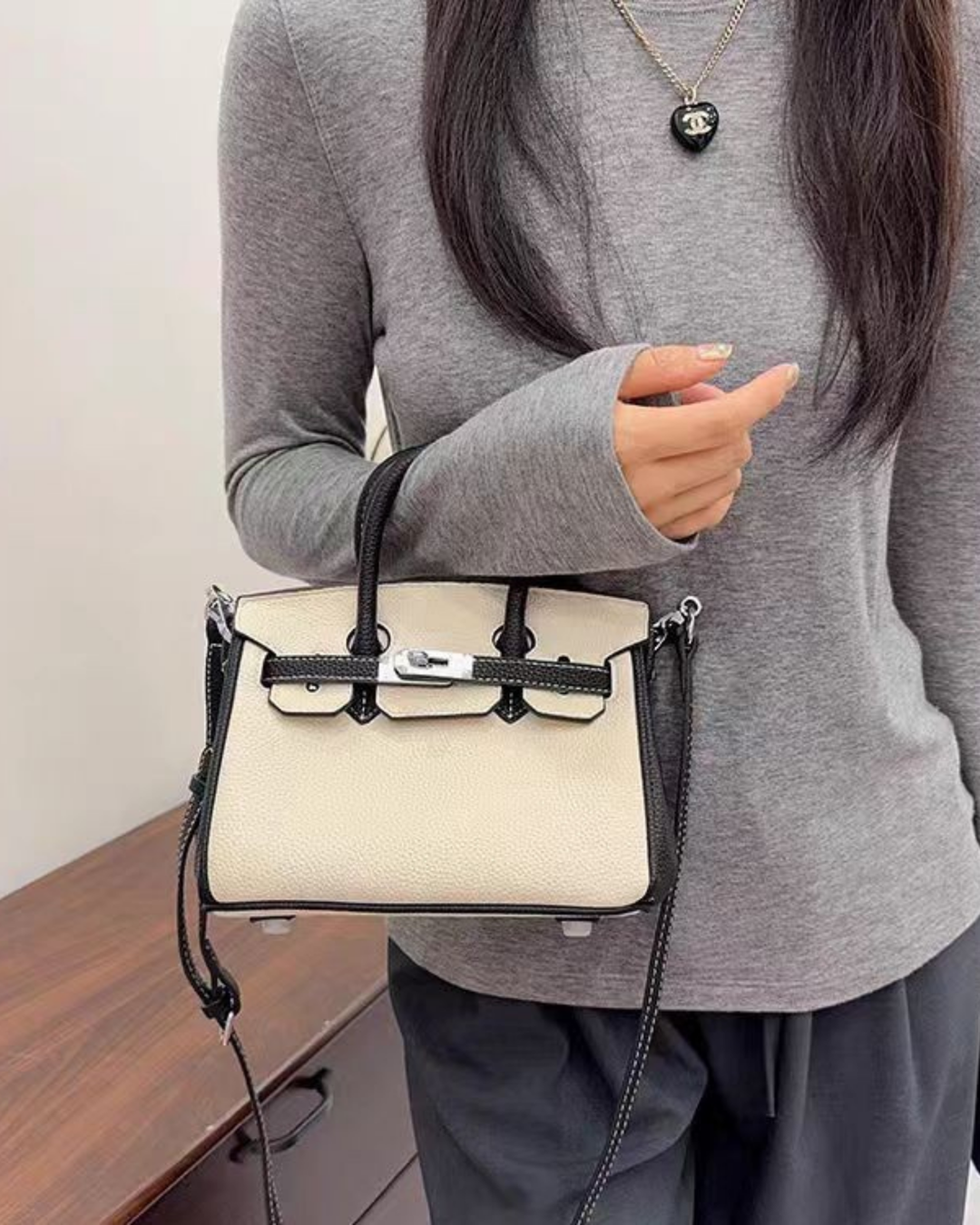 Avellie Aura Double leather bag | Modern and elegant design