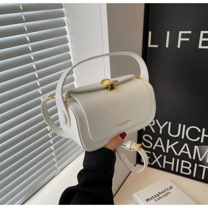 Avellie Handbag and shoulder bag with minimalist retro buckle | Elegant and versatile design