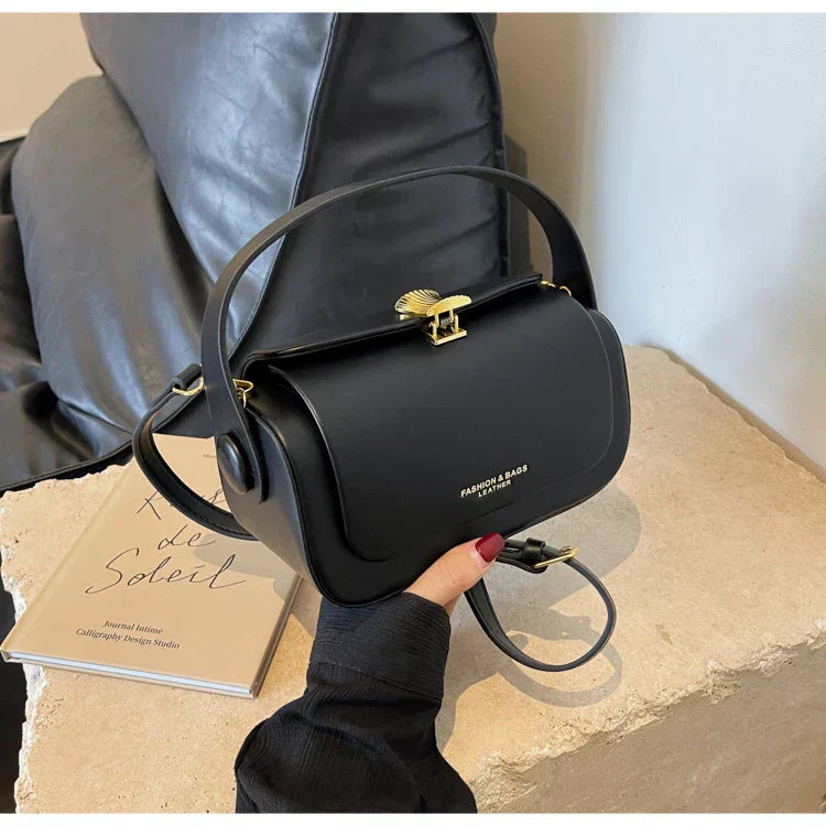 Avellie Handbag and shoulder bag with minimalist retro buckle | Elegant and versatile design