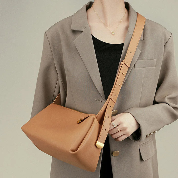 Avellie Split Cowhide Élégance Bag | Timeless elegance and functionality
