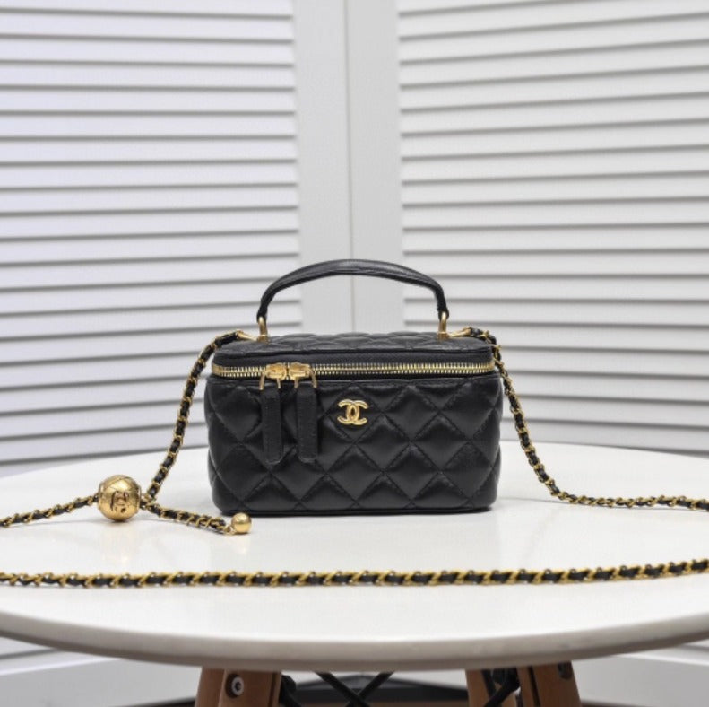 Avellie Chanel Vanity Bag - Elegant design