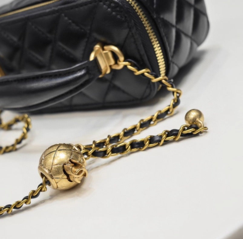 Avellie Chanel Vanity Bag - Elegant design