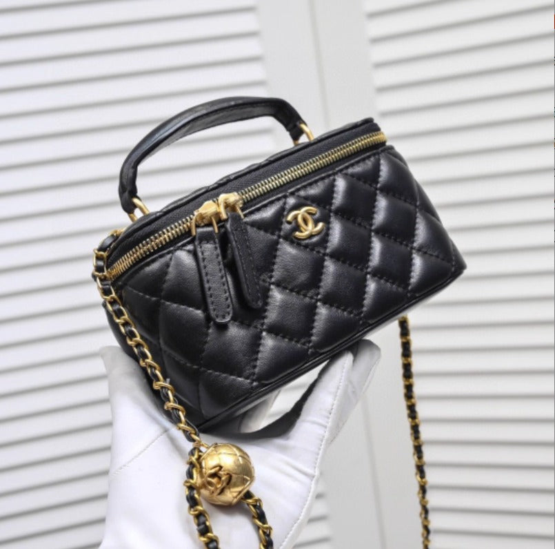 Avellie Chanel Vanity Bag - Elegant design