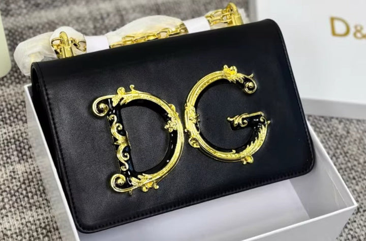 Avellie Dolce &amp; Gabbana DG Girls Logo Chain Shoulder Bag - Elegant Design