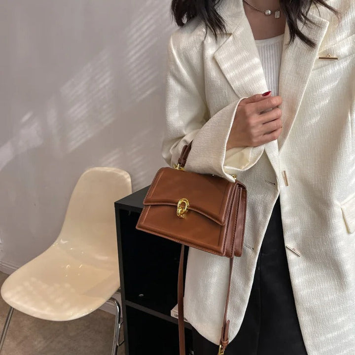 Avellie Elegant leather bag | Modern and refined design